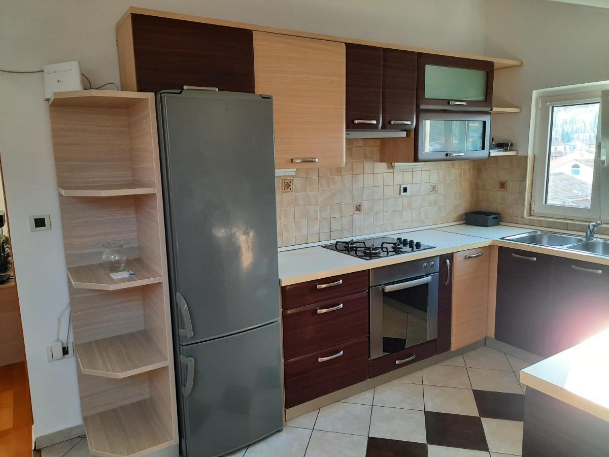 Apartman Martina Apartment Palit Bagian luar foto